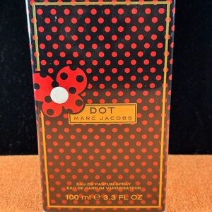 Marc Jacobs Dot Purfume Spray